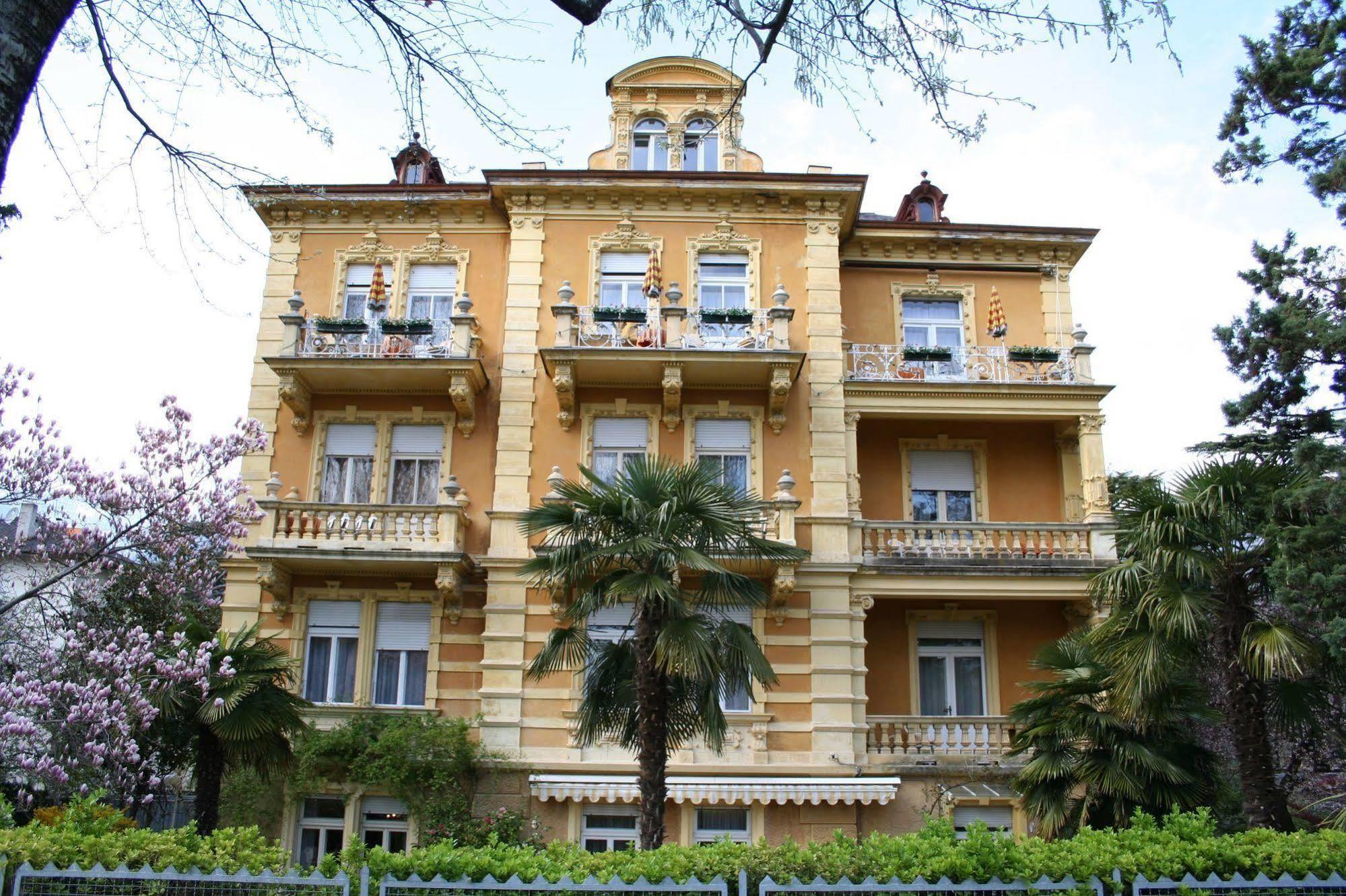 Hotel Villa Westend 메라노 외부 사진